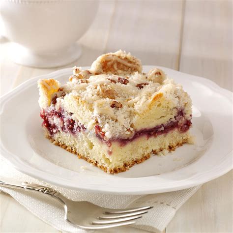 I adapted this recipe from a gluten bisquick recipe i found on food.com in addition to the list of ingredients in betty crocker's gluten free bisquick. Raspberry Streusel Coffee Cake