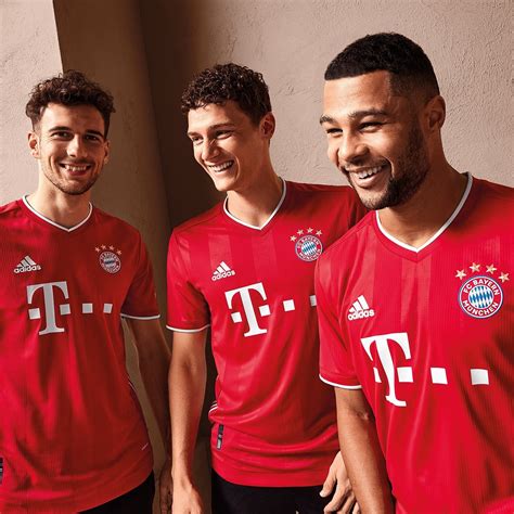 Entdecke rezepte, einrichtungsideen, stilinterpretationen und andere ideen zum ausprobieren. Offiziell: Bayern stellt sein neues Heimtrikot für die ...