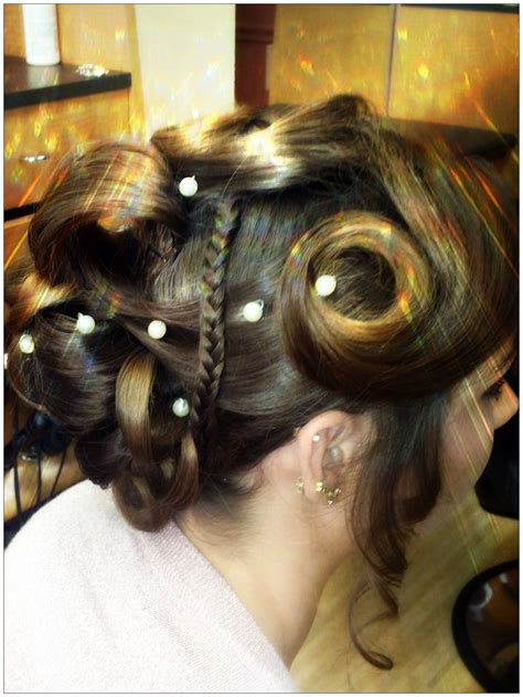 Romantic and lovely, prom hairstyles are so alluring with soft natural curls. Prom updo for a competition.... Easy to do | Prom updos ...