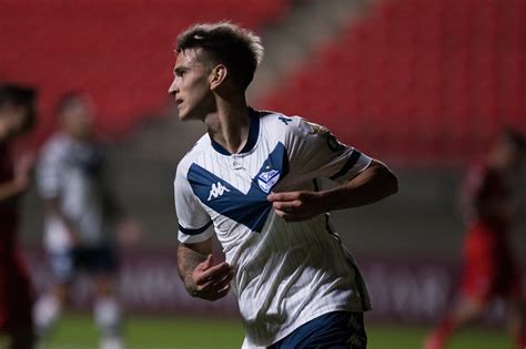 Velez sarsfield to win 1st half. Vélez consiguió un triunfo clave ante Unión La Calera por ...