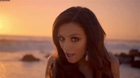 Cher Lloyd  Primo