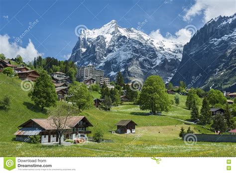Door de verschillende talen in zwitserland, is de zwitserse literatuur ook vrij groot. Idyllisch Landschap In Zwitserland Stock Afbeelding - Afbeelding bestaande uit alpen ...