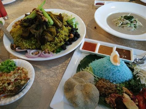 Hotel perdana kota bharu has a business centre and offers meeting/banqueting facilities upon request. SEPETANG DI HOTEL PERDANA KOTA BHARU - Mawardi Yunus