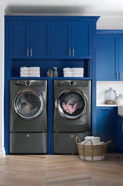 Wash new colored clothes in cold water. 19 Fabulous Ideas How To Add Color To Your Laundry Room ...