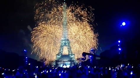 Feu Dartifice à La Tour Eiffel 2016 Youtube