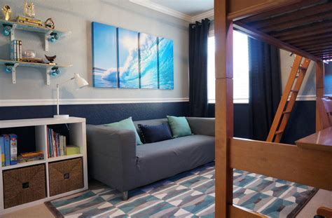 Game room bedrooms basketball football bar sports soccer hs sports futbol. 47 Really Fun Sports Themed Bedroom Ideas | Home ...