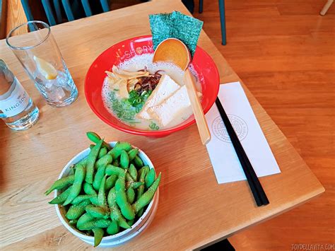 Tutorial How To Eat Ramen Japanese Noodle Soup Joy Della Vita