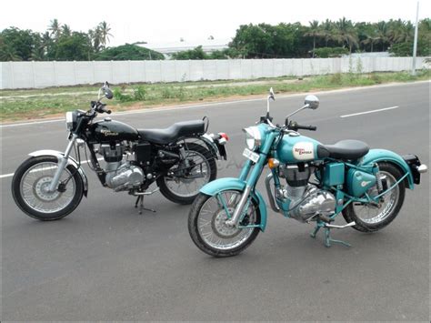 But what does this bike give you is loads of torque, 41nm is by no means a small figure. Royal Enfield Classic 500cc (14)