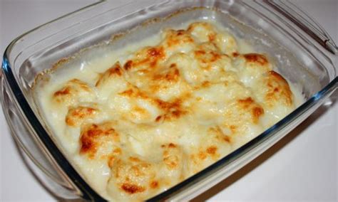 Il cavolfiore gratinato senza besciamella è una ricetta facile da preparare; Cavolfiore gratinato al forno - Cuciniamo con il cuore