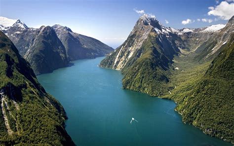 River In New Zealand Beautiful Scenery Wallpaper 1680x1050