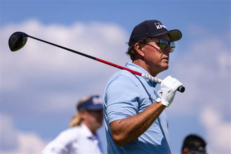 Phil mickelson said his wife amy is doing well after surgery for breast cancer and expressed thanks for the support they have received in an update on his web site. After a huge rules break, Phil goes full Phil and hits ...