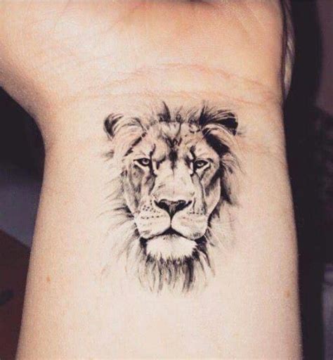 To get the most out of a smaller space, you can have your lion tattoo design work its way up to the wrist and down to the fingers, as necessary. Pin by maria sanchez on Tattoo | Cool wrist tattoos, Wrist ...