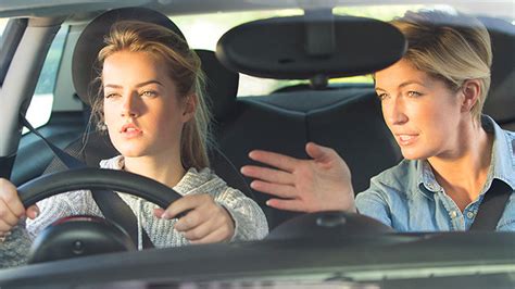 Steps To Follow While Choosing A Driving Instructor | Totus Tuus Network