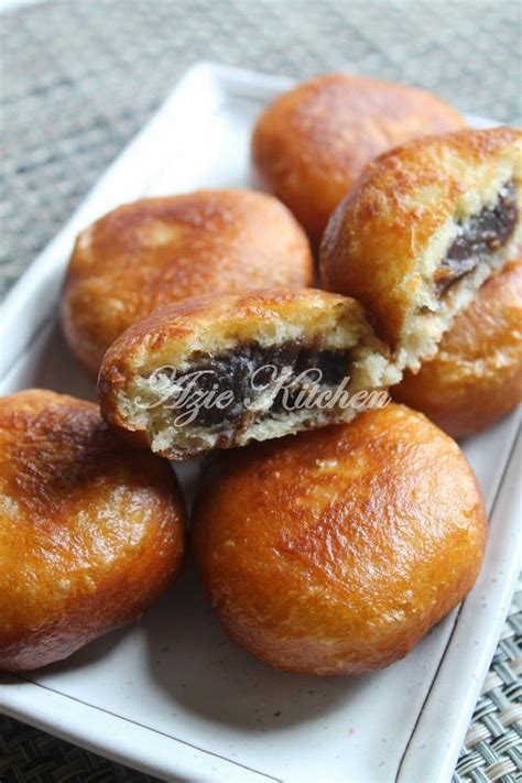 Goreng pau dalam kuantiti yang sedikit sahaja dalam satu masa. Pau Goreng - Azie Kitchen