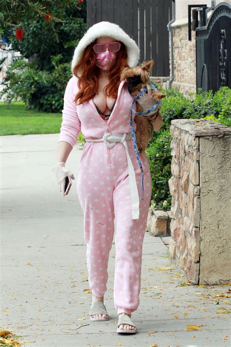 Phoebe Price Steps Out In Her Pajamas 21 Photos Nude Celebrity