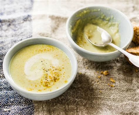 Velouté de chou - fleur au curry
