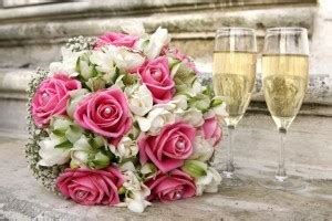 Order online for fresh seasonal flowers delivered by the flower shed. Champagne Gifts by Flower Delivery | Express Delivery
