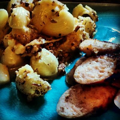 And did you know that chicken sausage has check out these chicken sausage recipe ideas for your next family dinner or work lunch:. The Occasional Gourmet: Apple Pecan Macaroni with Smoked Gouda and Fig Sauce