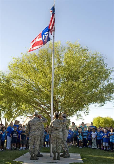 Ffm 1ere sodomie mature francaise lors de son casting chez candice. Flying freedom's flag > Holloman Air Force Base > Display