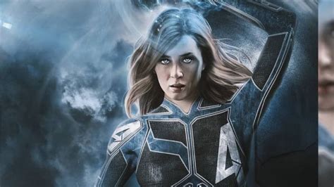 emily blunt says she doesn t like superhero movies and isn t invisible woman youtube