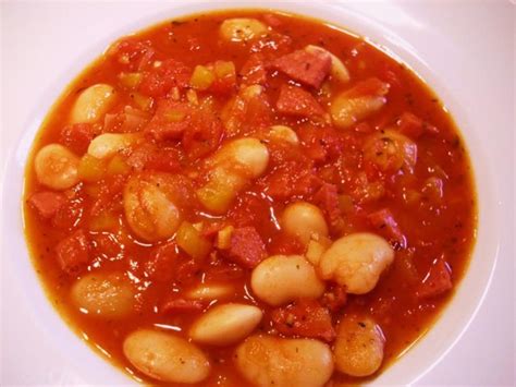 Weiße Bohnen Eintopf in rot - Rezept