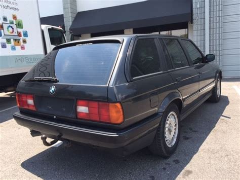 This is the finest bmw m3 e30 you can buy in the u.s. BMW 3 Series Touring (E30 Wagon) - Classic BMW 3-Series ...