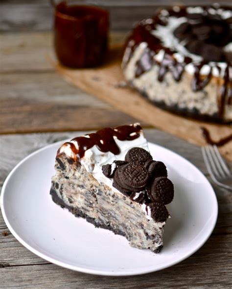 My 6 inch cheesecake recipe is a creamy dessert for two ideal for any occasion. Yammie's Noshery: Oreo Fudge Cheesecake