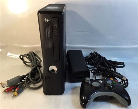 Microsoft Xbox 360 S Slim 1439 4 Gb Black Gaming Console W Controller