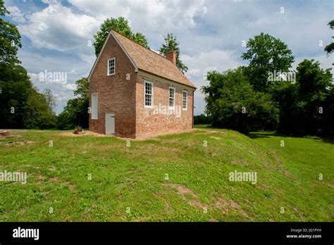Tobacco Plantation 1700s Hi Res Stock Photography And Images Alamy