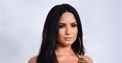 Demi Lovato Shows Off A New Shaved Blonde Pixie Haircut