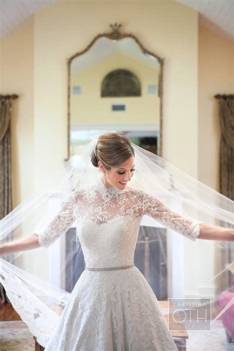 5 Beautiful Lace Wedding Dresses