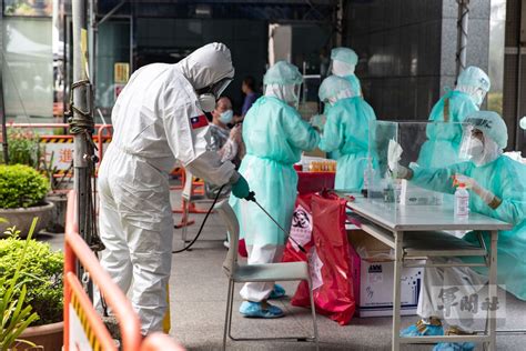— 為指定院舍提供免費流感疫苗接種及肺炎球菌疫苗接種 — 為合資格組別提供資助接種流感疫苗及肺炎球菌疫苗 — 為學童及合資格人士提供流感疫苗接種 疫苗打右手較不會心肌炎？莊人祥：無稽之談 | 生活 | NOWnews今日新聞