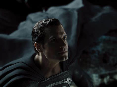 Liga De La Justicia De Zack Snyder Imagen De Superman En El Traje Negro