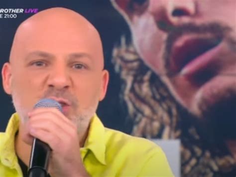 Aug 18, 2019 · ο νίκος μουτσινάς σε σχέση; Νίκος Μουτσινάς για Στέφανο Τσιτσιπά: "Εδώ δεν μας ...