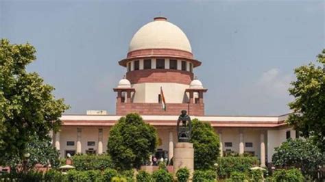 In a first, Supreme Court begins live streaming of constitution bench