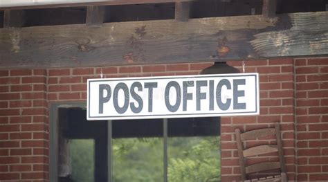 La Oficina De Correos De Un Sistema Postal Nacional Foto De Archivo