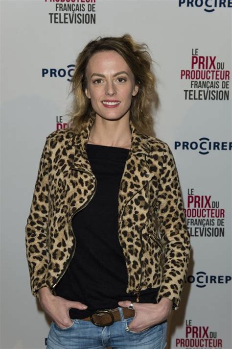 L'une des héroïnes de la série télévisée « plus belle la vie », sara mortensen alias coralie blain prof de maths, se livre à une discussion à bâtons rompus. Sara Mortensen (Plus belle la vie) bientôt de retour sur F ...