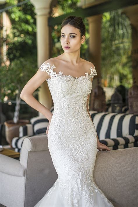 robe de mariée sirène col bateau oksana mukha paris