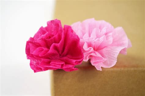 Follow along with this easy crepe paper flower tutorial and learn how to make the easiest diy paper flower. 20 DIY Crepe Paper Flowers with Tutorials | Guide Patterns