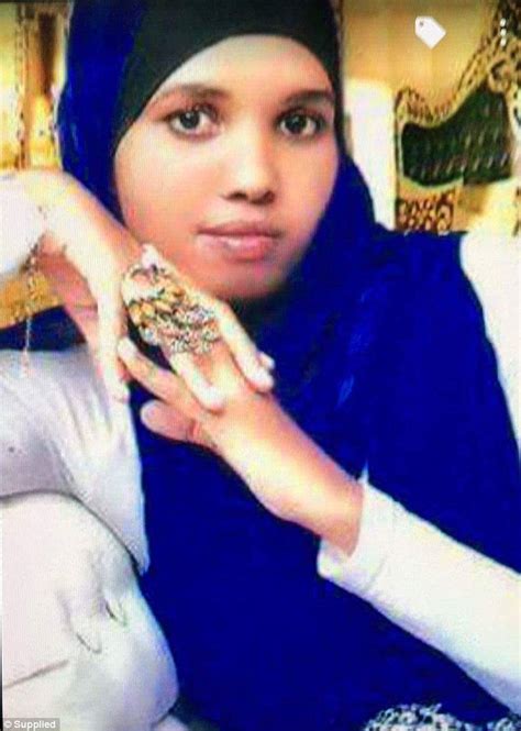 nauru refugee hodan yasin from somalia who set herself on fire in critical condition daily