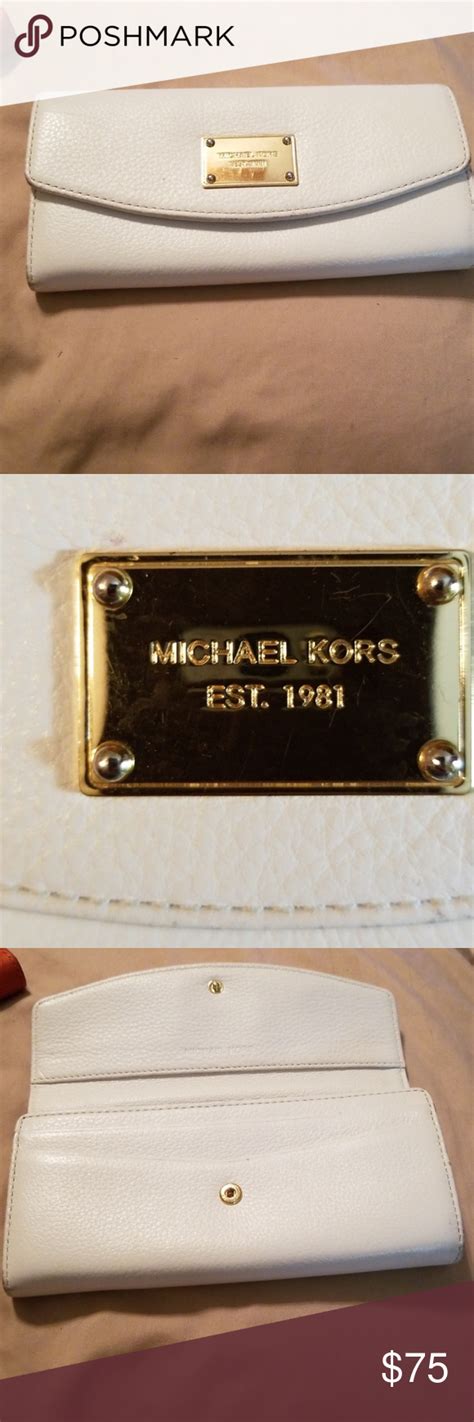 Authentic white Michael Kors wallet | Michael kors wallet, Michael kors