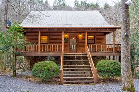 Enjoy a whole home for your vacation with vrbo Mountain Laurel Cabin Rentals Blue Ridge Ga - cabin