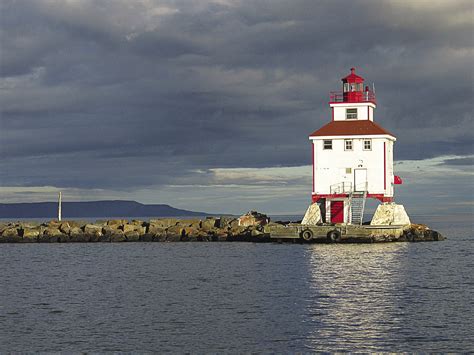 Lighthouse Adventuring On Lake Superiors Canadian North Shore