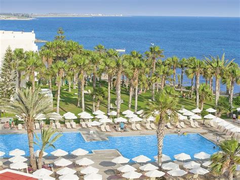 Hotel Louis Phaethon Beach In Paphos Cyprus D Reizen