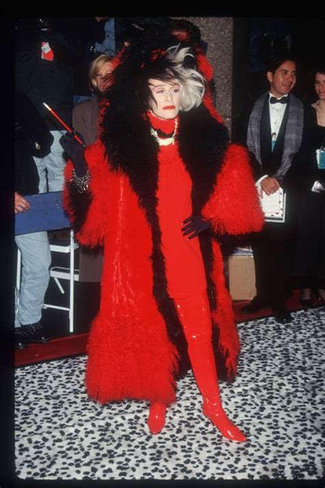 Cruella De Vil Costume How To Dress Up As Fashions Favourite Villain