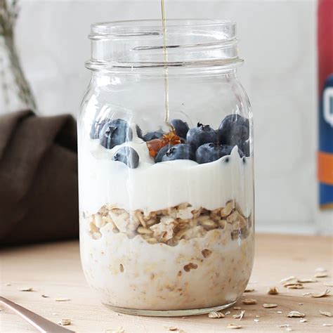 What does soaking oats overnight do? Blueberry and Honey Overnight Oats