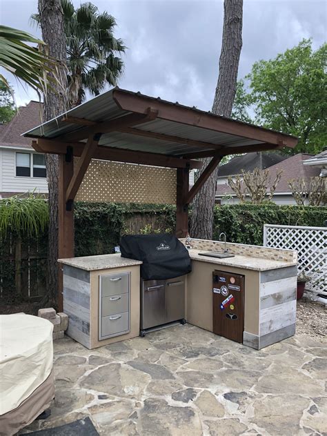 These designs are more like actual kitchens except we've got outdoor kitchen designs with retractable or permanent roofs so you can enjoy your outdoor kitchen. 2 post cook shack pergola | Outdoor pergola, Pergola ...