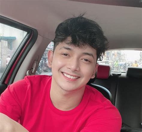 Miggy Tolentino Biography Age Height Love Life Latest