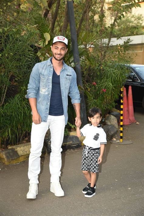 Photos Ekta Kapoor Poses With Son Ravie Kapoor On His First Birthday Distributes Sweets To The