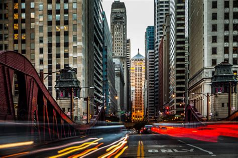 Downtown Chicago Traffic Stock Photo Download Image Now Istock